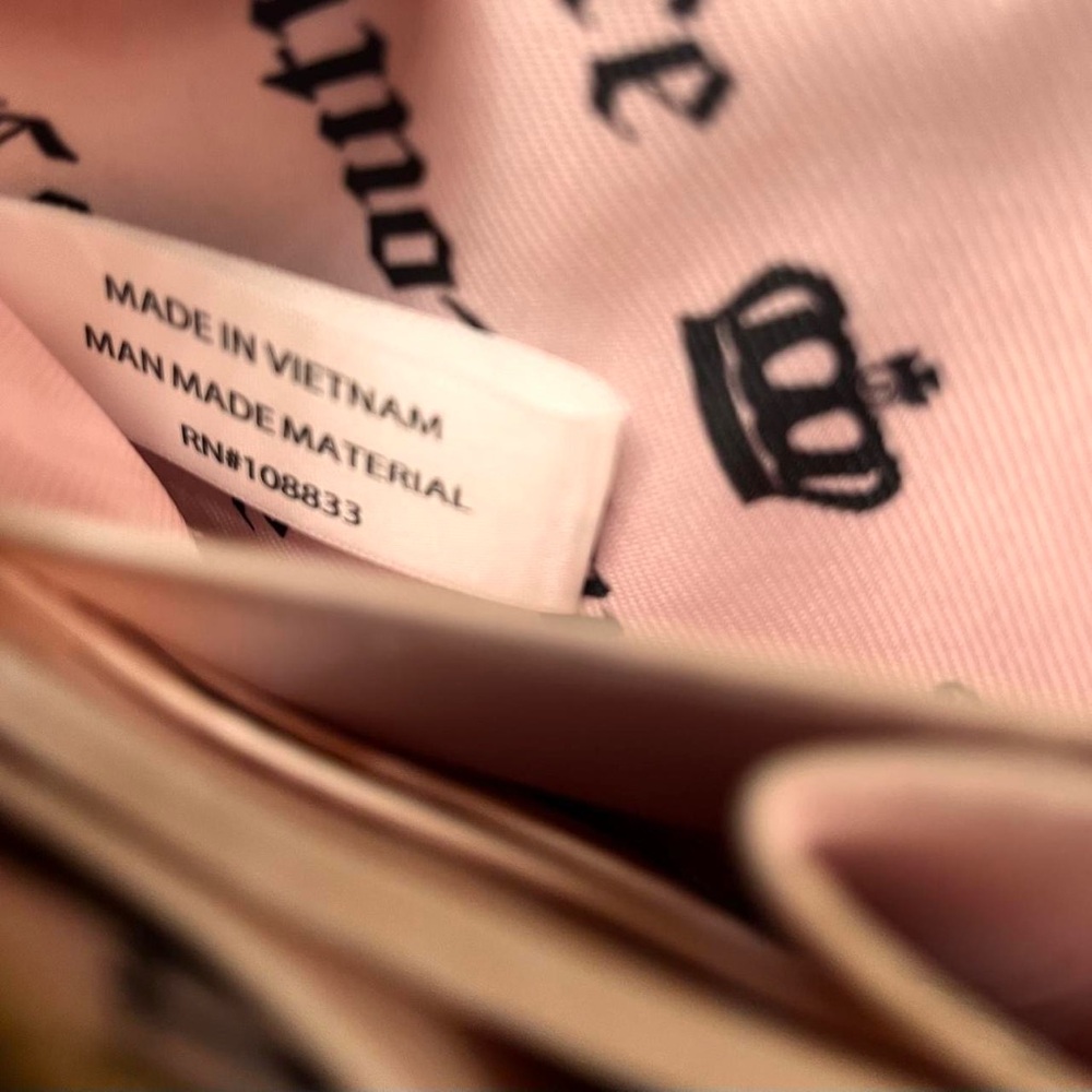 Juicy Couture Black Wallet with Red and Pink Hearts - Picture 8 of 9